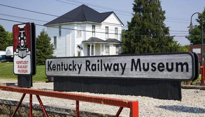 
		 
		
			
				Kentucky Railway Museum
			
		
		
	
