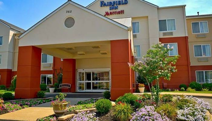 
		 
		
			
				Fairfield Inn & Suites by Marriott Louisville South
			
		
		
	